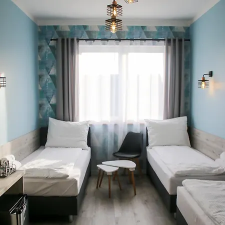 Hotel U George'a *