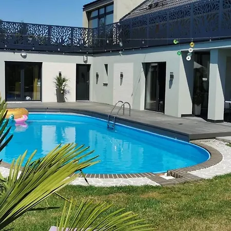 U George'a Hotel